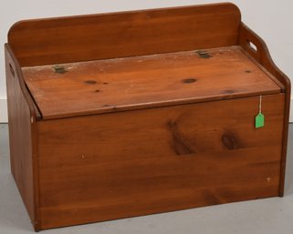 SM. PINE LIFT TOP BENCH OR TOY BOX