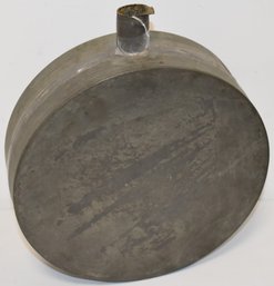 EARLY ROUND TIN CANTEEN