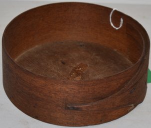 6 1/2' ROUND FINGER BANDED WOODEN BOX
