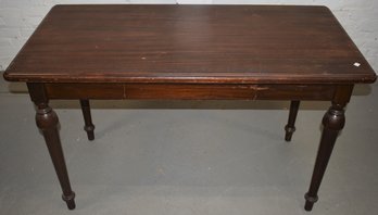 20TH CENT 1 DRAWER LIBRARY TABLE ON TURNED LEGS