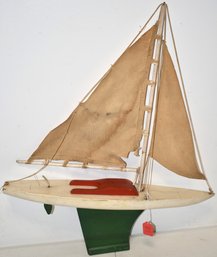 VITNAGE PAINTED WOODEN POND BOAT