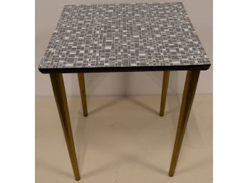 VINTAGE LOW TABLE OR SNACK TABLE W/ GREY & WHITE LAMINATE TOP
