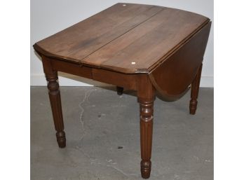 19TH CENT WALNUT DROPLEAF TABLE