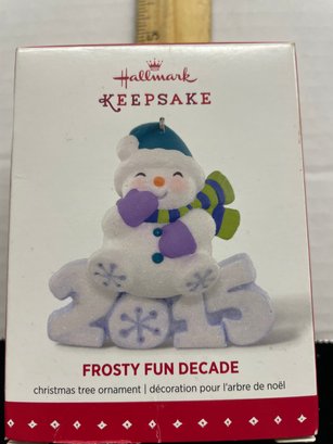 Hallmark Keepsake Christmas Ornament 2015 Frosty Fun Decade