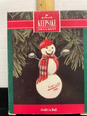 Hallmark Keepsake Christmas Ornament 1992 Golfs A Ball