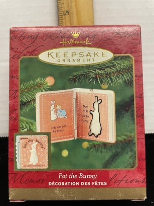 Hallmark Keepsake Christmas Ornament 2001 Pat The Bunny