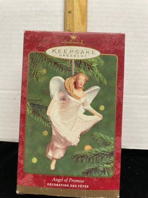 Hallmark Keepsake Christmas Ornament 2000 Angel Of Promise