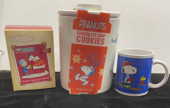 Peanuts Its Christmas In July Snoopy Bundle