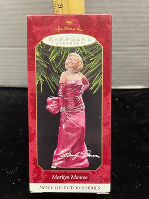 Hallmark Keepsake Christmas Ornament 1997 Marilyn Monroe B109
