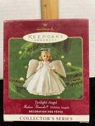 Hallmark Keepsake Christmas Ornament 2000 Madame Alexander Holiday Angels Twilight Angel B106