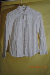 NWT Talbots WHITE PETITE Embroirderd Knit Blouse. Very Nice! NEW WITH TAGS