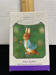 Hallmark Keepsake Ornament 2002 Peter Rabbit B110