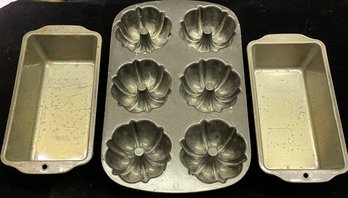 Lot Of One Nordic Ware Mini Bundt Pan And Two Loaf Pans