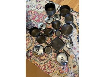 Large 18 Piece Set Of Circulon Non Stick Pots And Pans. All In Excellent Condition.