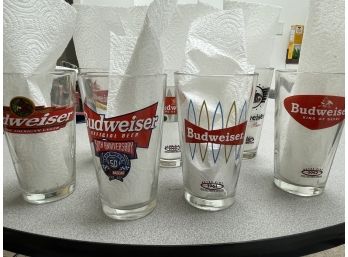 8 Budweiser Beer Glasses 6 Are Retro Pint Collectors Series