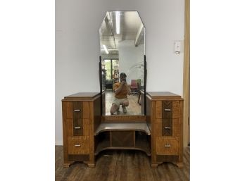 Vintage Art Deco Vanity With Mirror