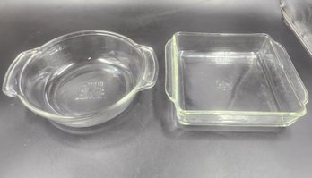 Pair Of Anchor Hocking / Fire-king  Ovenware Casserole Baking Glass Dishes (1.5QT & 8' Square)