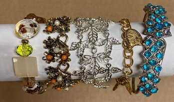 Lot Of Bracelets (105)