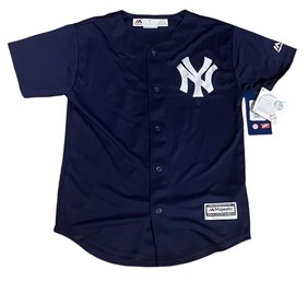 NWT New York Yankees Majestic Coolbase Luke Voit Youth Jersey Size Medium 10/12