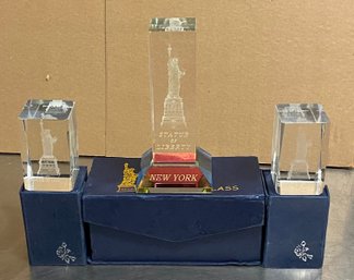 Lot If 3 Crystal Statues Statue Of Liberty New York