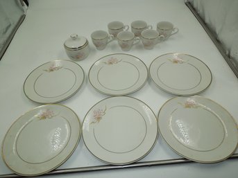 Vintage Decorazione Artigianale 'R' Porcellana Set - Dishes, Cups & Covered Sugar