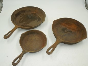 Lot Of Vintage Cast Iron Skillets / Frying Pans - 6' & 8.5' Are Wagnerware