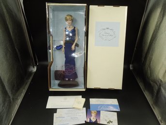 Beautiful 17' Franklin Mint Diana Princess Of Wales Porcelain Portrait Doll In Original Box With CoA