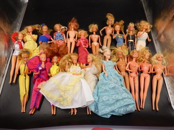 Large Lot Of Vintage 1960s 1970s Barbie Dolls & More