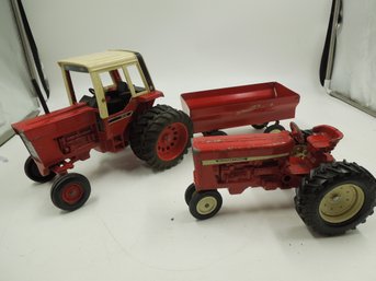 Vintage ERTL International 1586 Tractor & Farmall & Wagon - Diecast Toys