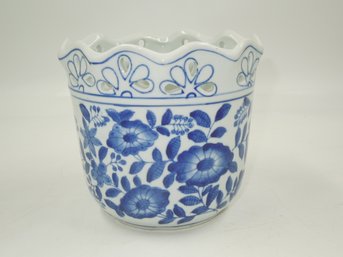 5.75' Tall Blue Pottery Floral Flower Themed Vase 6' Diameter