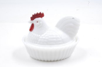 Vintage Westmoreland Milk Glass Chicken/hen On Nest Dish With Lid - 5.5' Long, 4.75' Tall