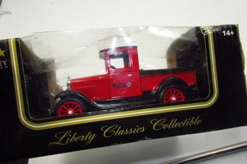 Liberty Classics Collectible Limited Edition Diecast Matco Tools 1928 Chevy Panel Truck