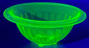 Vintage Bowl Pillar Square Foot Vaseline Uranium Glassware Glow In The Dark Has Chip On Edge