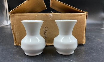 Vintage SA Leart Lot Of 12 Plain White Mini 2.5in Vases