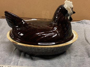 Large 10.5' Chicken Hen Drip Glaze Covered Casserole Baker