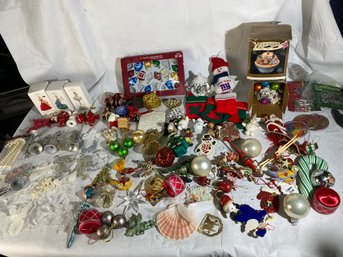 Large Lot Of Christmas Ornaments Some Really Nice Stuff Mixed In