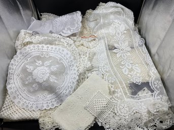Massive Lot Of 50 Plus Gorgeous Lace Crochet Table Runners Placemats Center Pieces Etc See Pictures