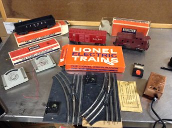 Vintage Lionel Train Cars, Parts, Tracks Lot