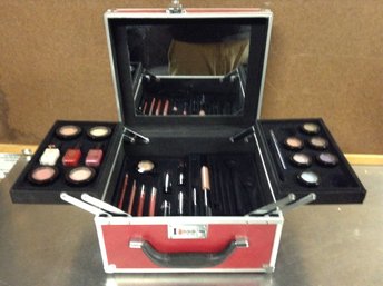 Hard Case Makeup Kit / Box