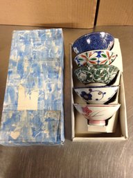 Vintage Set Of Chinese / Japanese Handpainted Porcelain Bowls