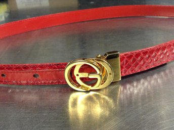 Vintage Gucci Belt Model 037-904-0123 Size 80-32 - Red