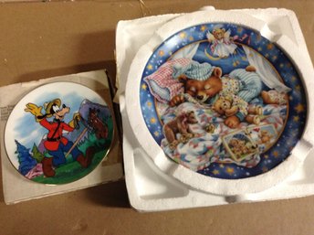 Disney Goofy Plate And Lullabears Musical Collector Plate