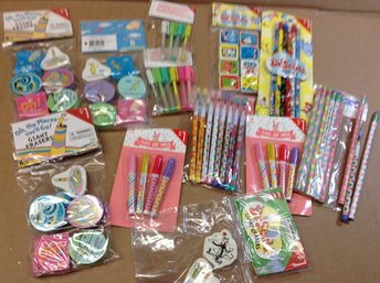 Lot Of Dr. Seuss And More - Erasers, Pencils, Gel Pens