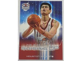 2002-03 Fleer NBA Hoops Yao Ming Raising Up #11