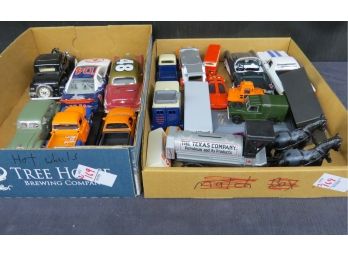 2 Trays Plastic And Metal Cars And Trucks