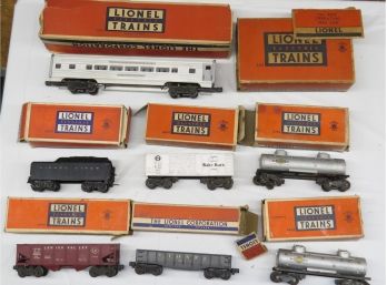 Lot Of 8 Lionel Cars And Boxes