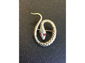 VINTAGE GOLD GILT STERLING SILVER SNAKE PIN BROOCH W/ RED STONE EYES BY WELLS
