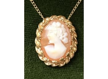 VINTAGE 14k GOLD CAMEO PENDANT AND NECKLACE