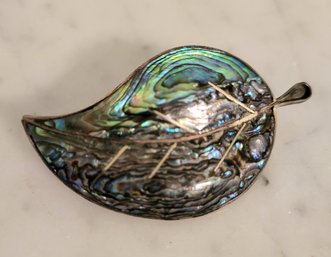 VINTAGE SMALL ABALONE & STERLING SILVER(MARKED 925) LEAF BROOCH