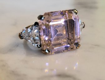 VINTAGE STERLING SILVER(925) CUBIC ZIRCONIA PINK & WHITE 3 STONE COCKTAIL RING(SIZE 7 1/2)